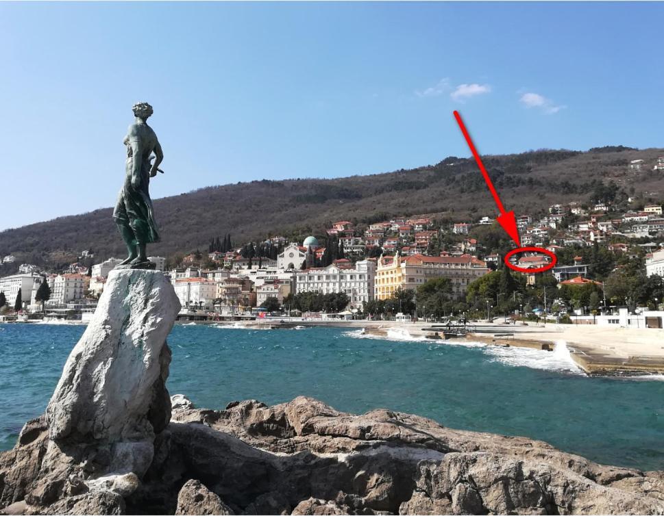 Almare Apartment